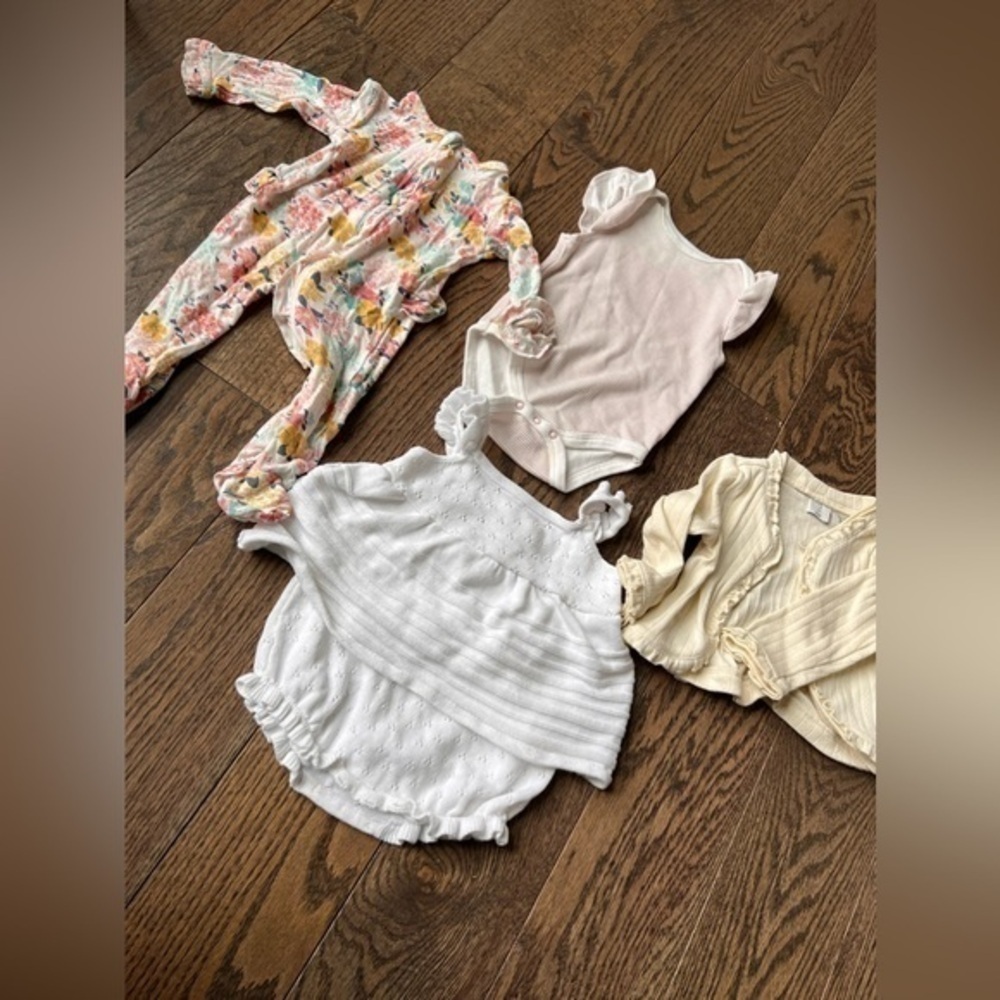 6-9 month baby bundle pjs sweater body little me joie GUC 4 pieces